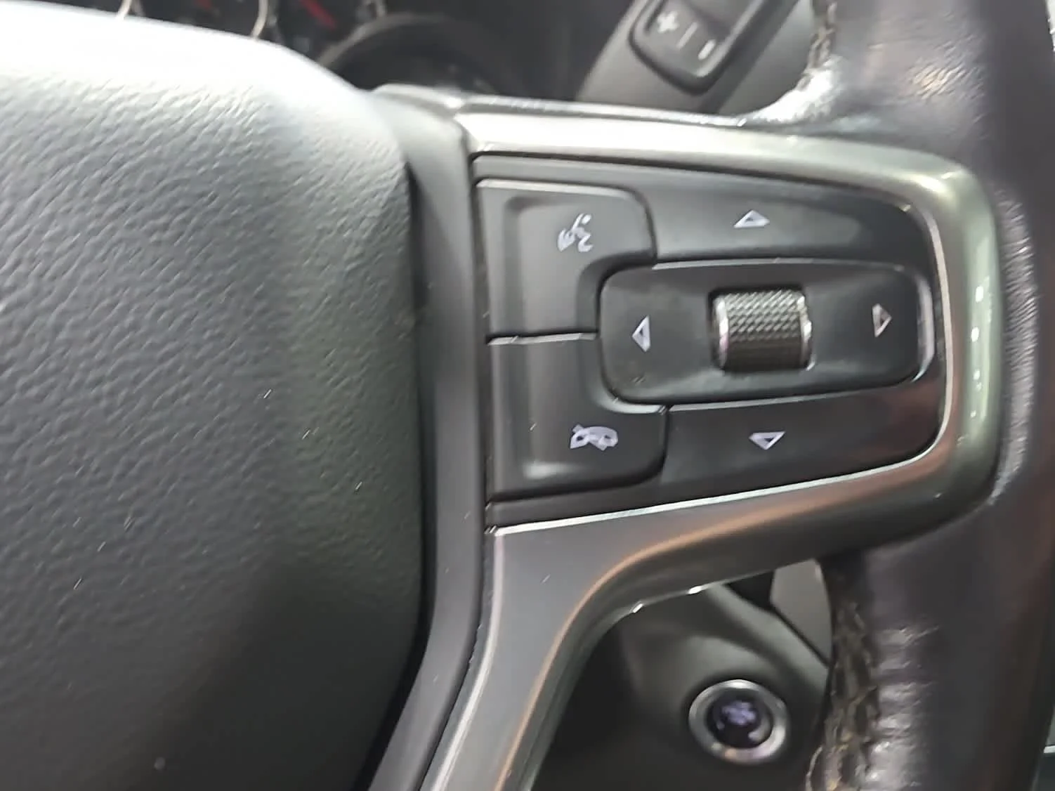 Used 2022 Silver Ice Metallic Chevrolet LTZ image 21