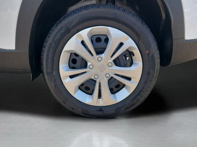 New 2026 Summit White Chevrolet LS image 32