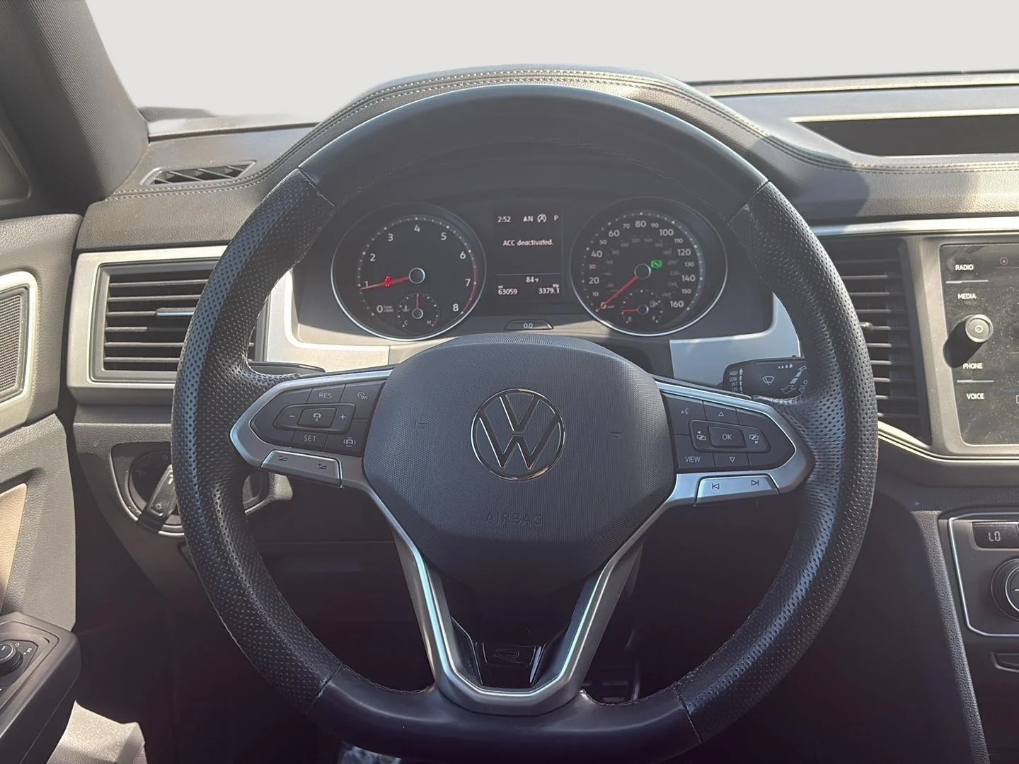 Used 2021 GRAY Volkswagen 3.6L V6 SE w/Technology R-Line image 17