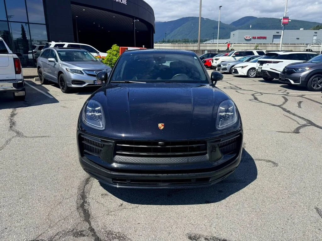 Used 2023  Porsche GTS GTS   Dilawri Certified   Local BC   Clean Tit image 8