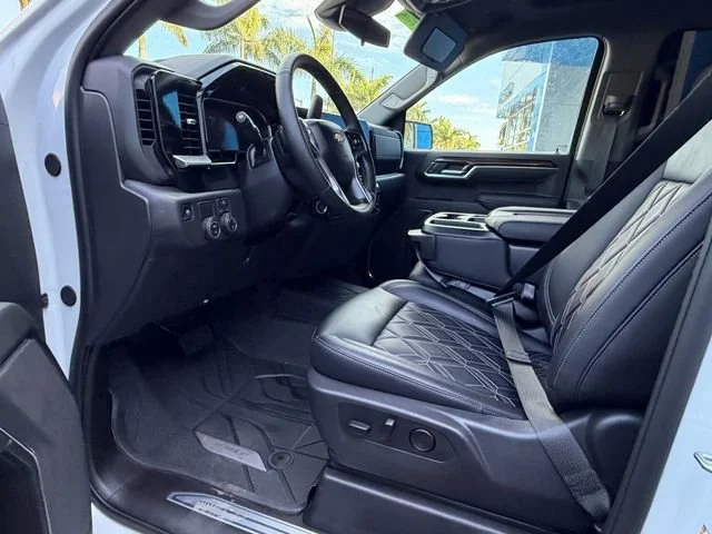 New 2026 Summit White Chevrolet LT image 8