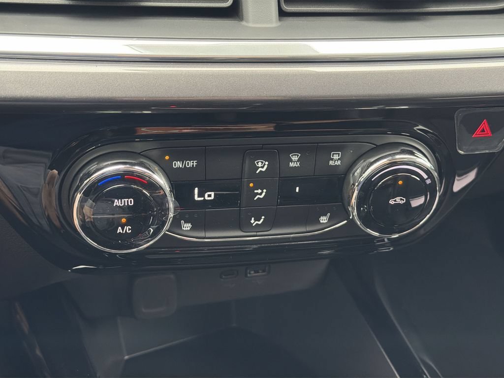 New 2026 Mosaic Black Metallic Chevrolet ACTIV image 16