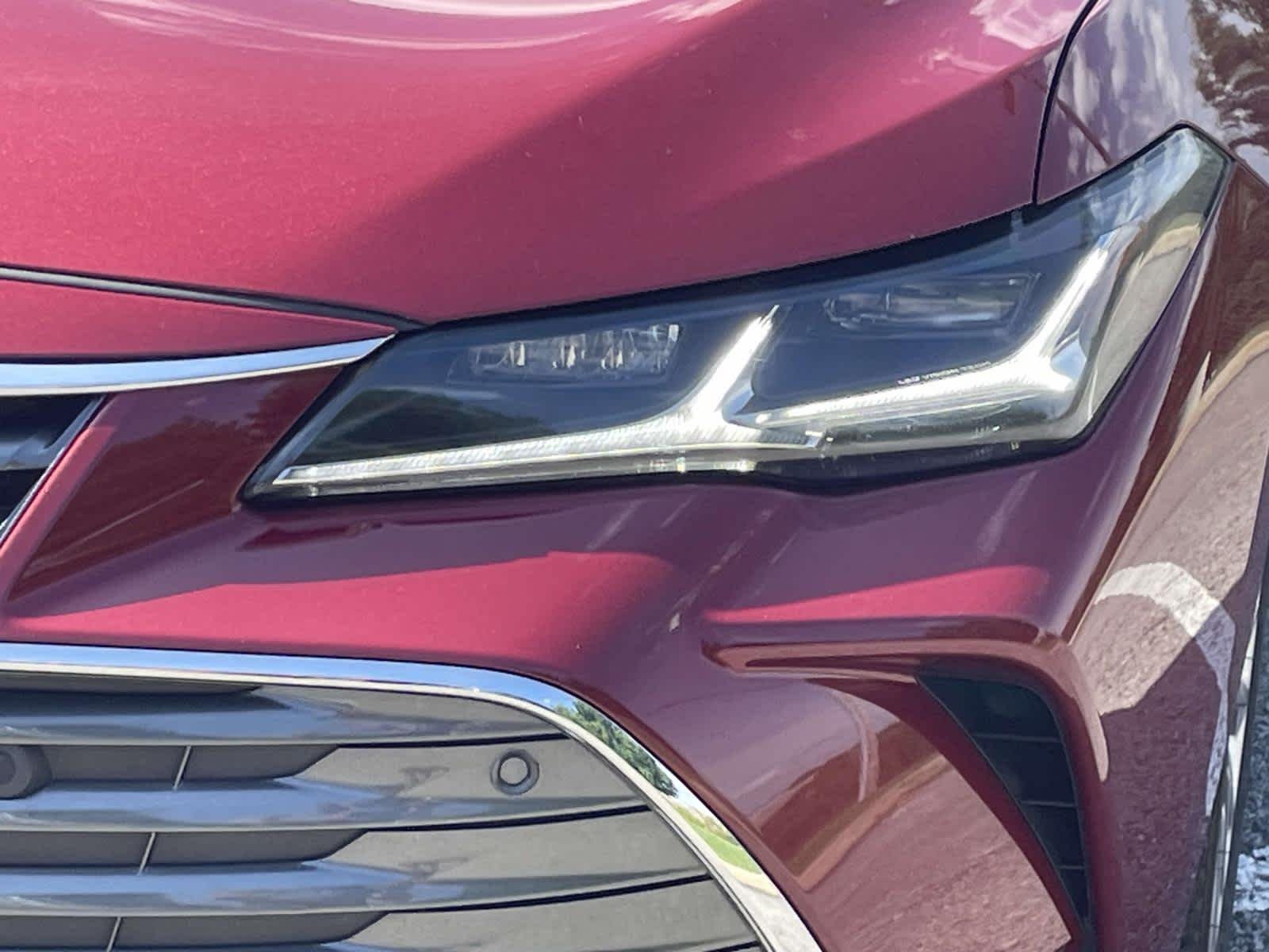 Used 2020 Ruby Flare Pearl Toyota Hybrid Limited image 18