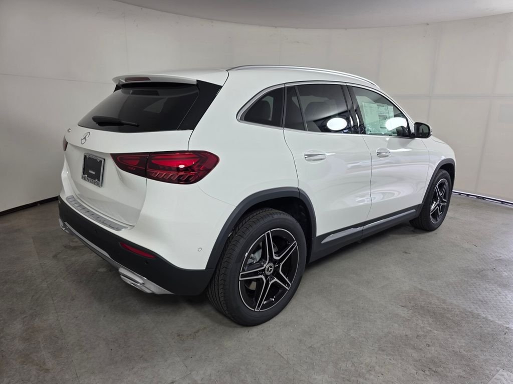 New 2026 White Mercedes-Benz GLA 250 image 4