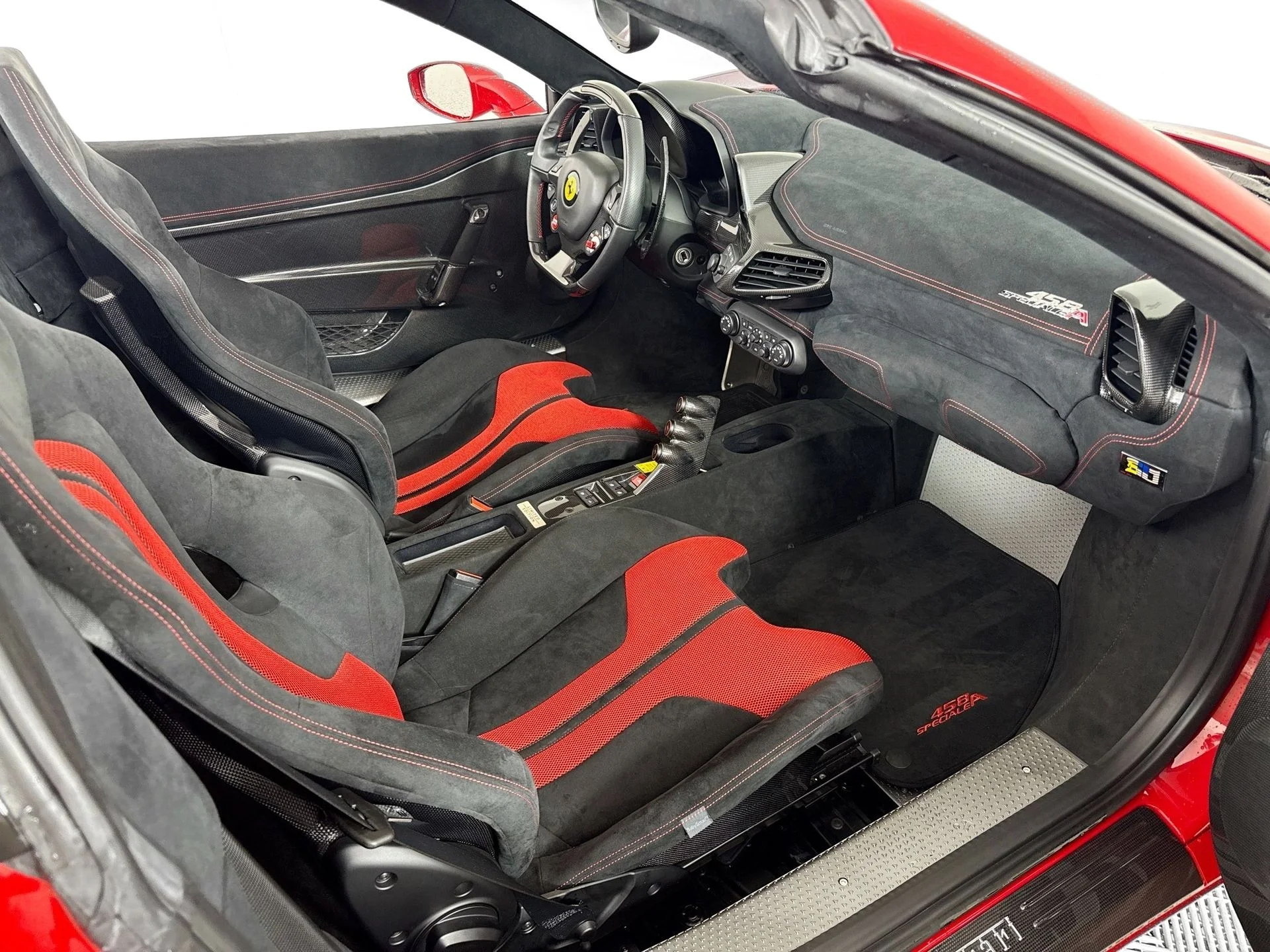 Certified Used 2015 Rosso Corsa Ferrari Base image 21