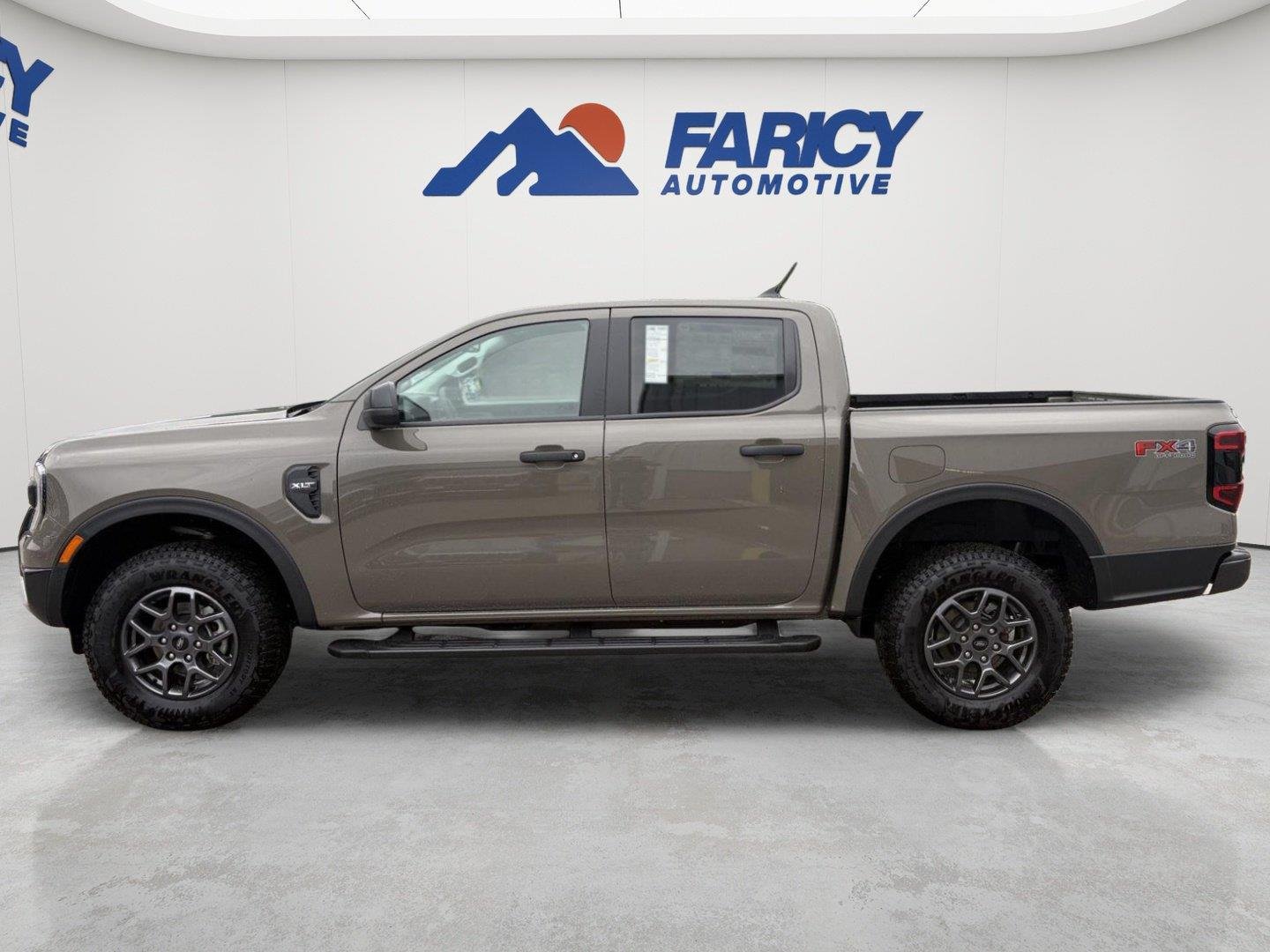 New 2026 Marsh Gray Ford XLT image 2