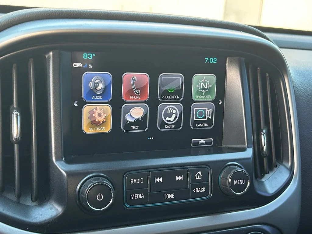 Used 2018 Graphite Metallic Chevrolet LT image 13
