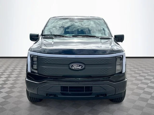 New 2025 Black Metallic Ford Flash image 2