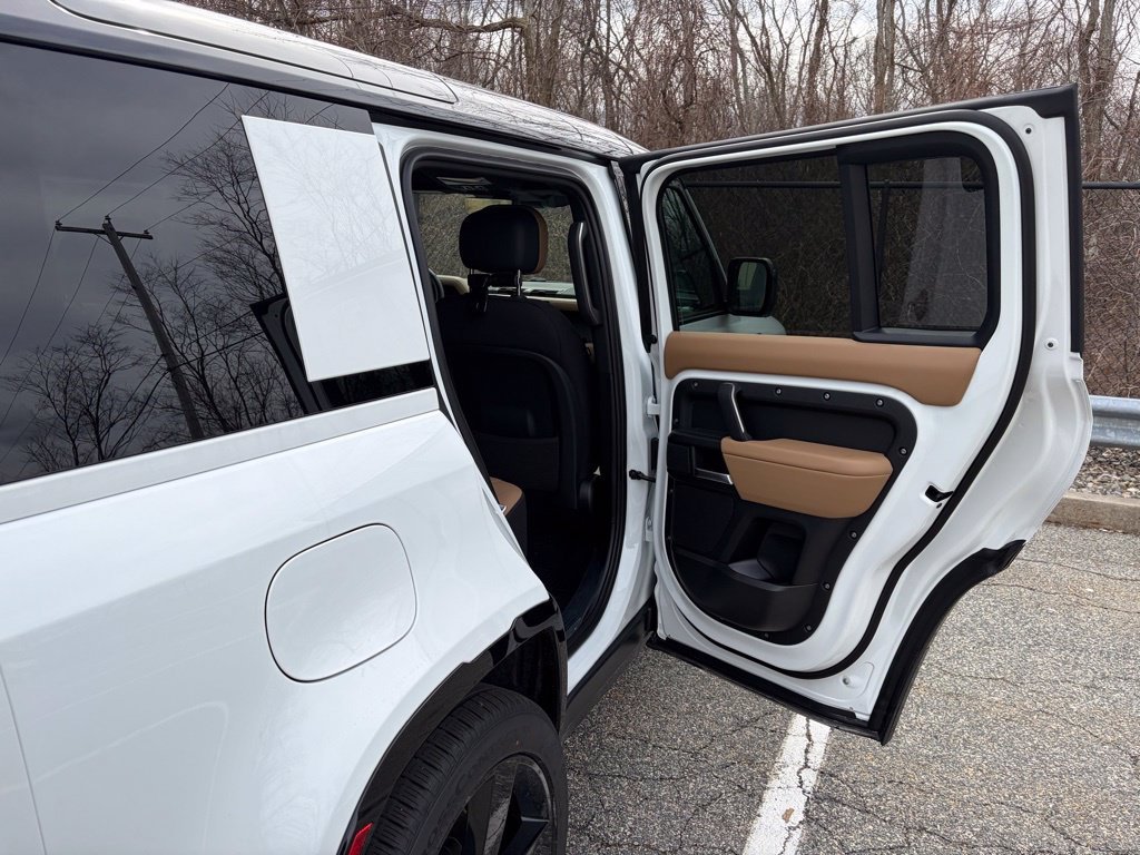New 2026 White Land Rover V8 image 16