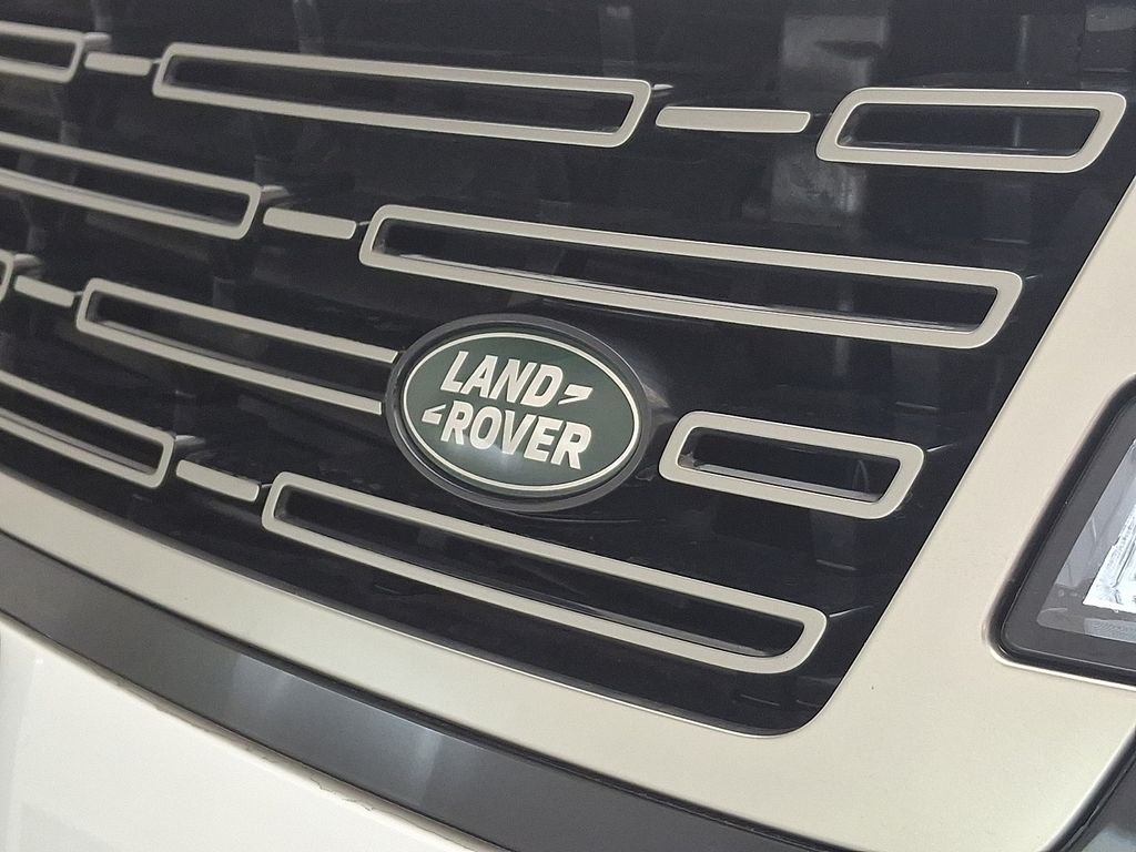 Certified Used 2024 Fuji White Land Rover SE image 33