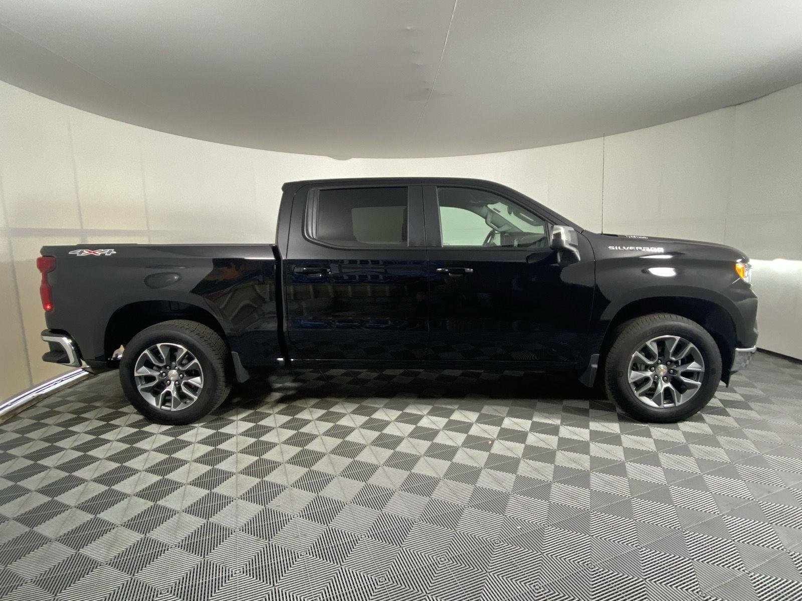 Used 2026 Black Chevrolet LT image 14