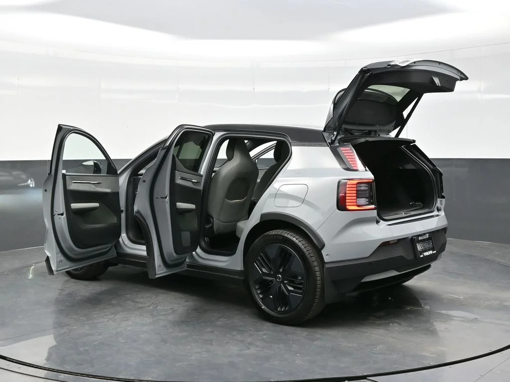 New 2026 Vapour Grey Volvo Twin Motor Cross Country Ultra image 48