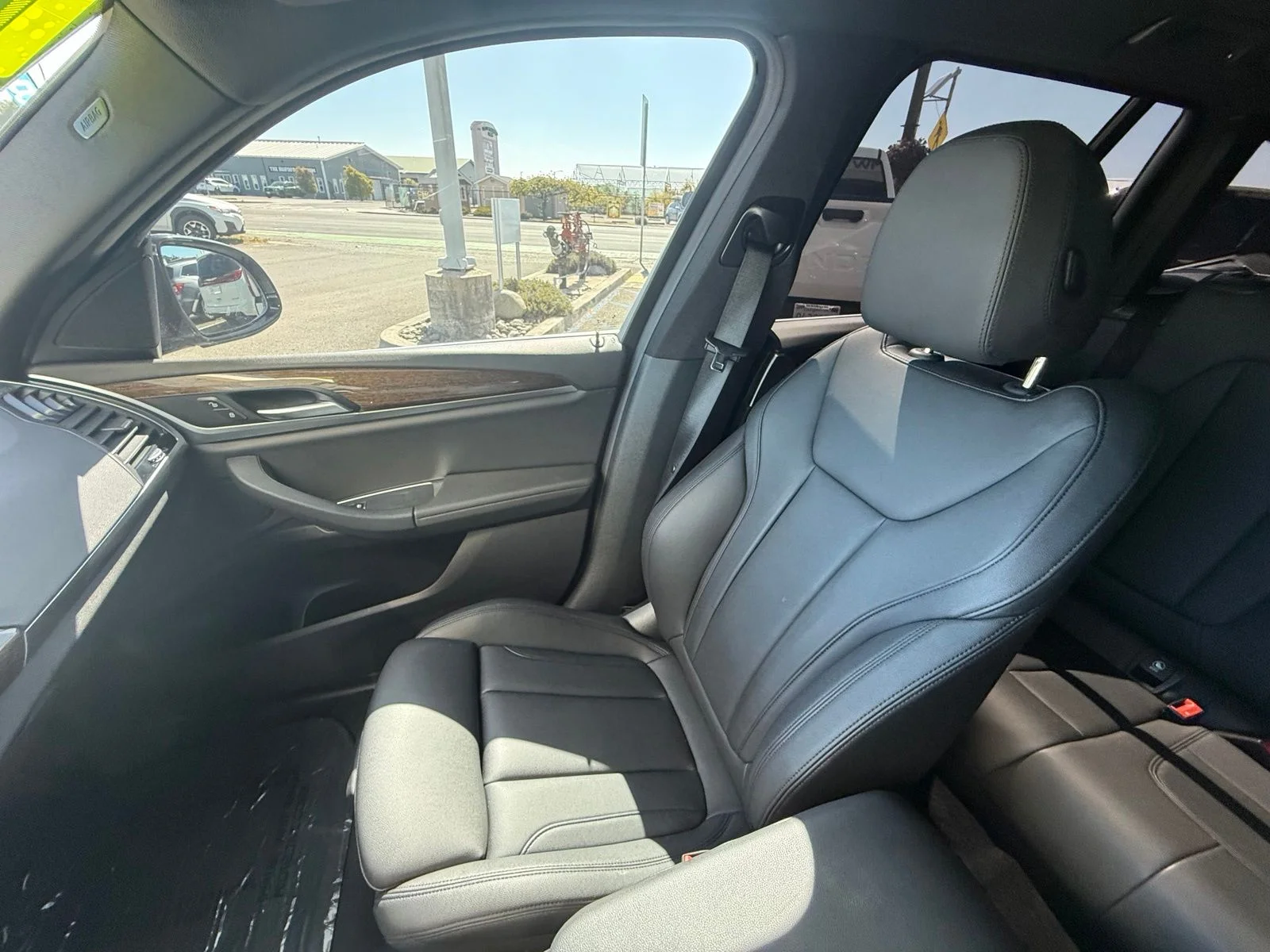 Used 2019 Gray BMW sDrive30i image 25