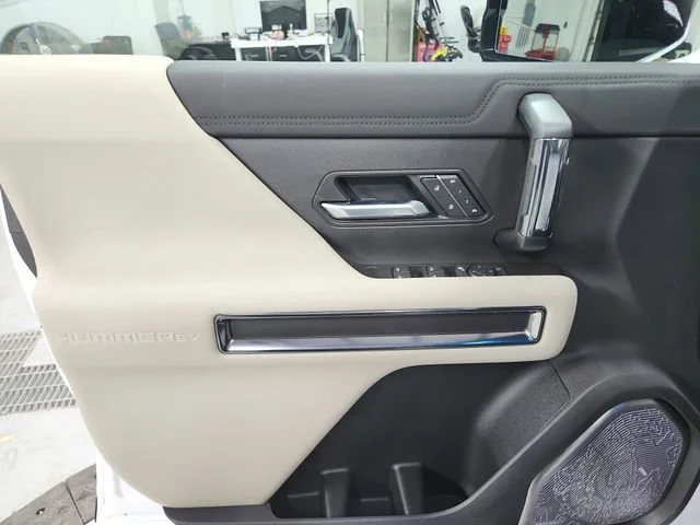 2026 GMC HUMMER EV 2X - Photo 33
