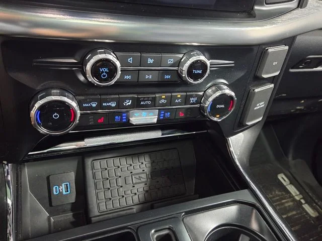 Used 2023 Gray Ford Lariat image 22