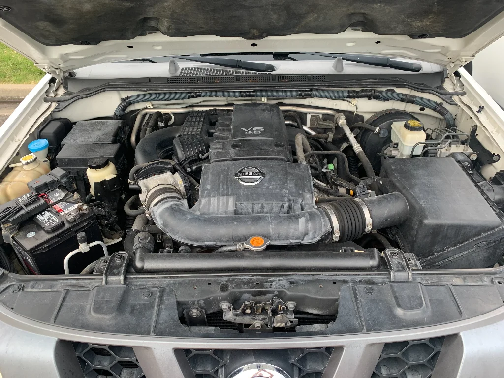 Used 2007 Avalanche Nissan S image 34