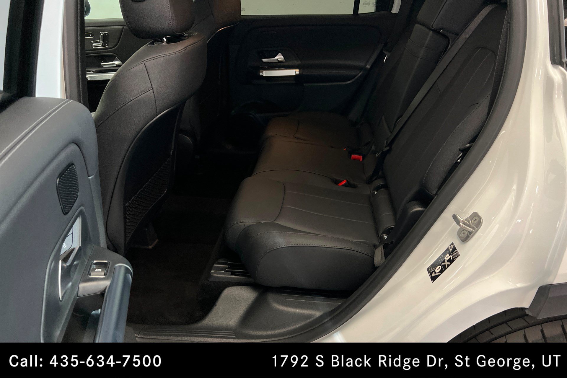 Certified Used 2026 Polar White Mercedes-Benz GLB 250 image 22