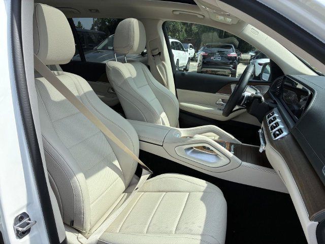 Certified Used 2026 Polar White Mercedes-Benz GLS 450 image 29