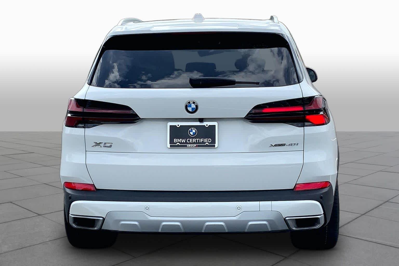 Certified Used 2024 Alpine White BMW xDrive40i image 4