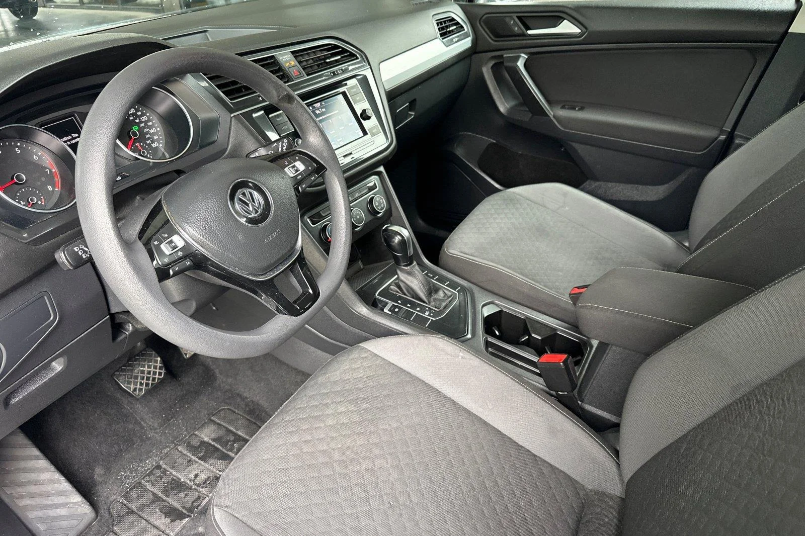 Used 2021 Pure White Volkswagen S image 10