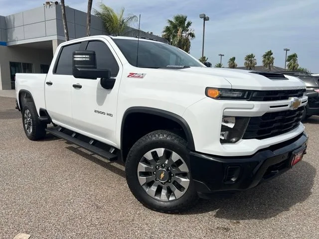 Used 2025 Summit White Chevrolet Custom image 1