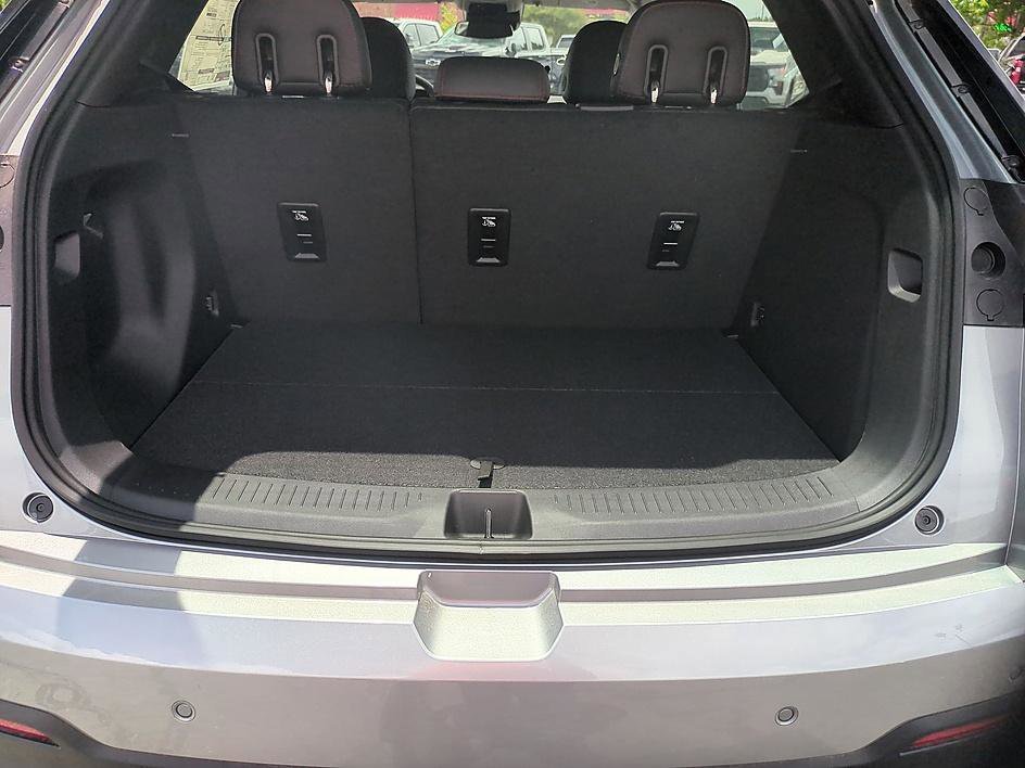 2027 Chevrolet Bolt RS - Photo 27