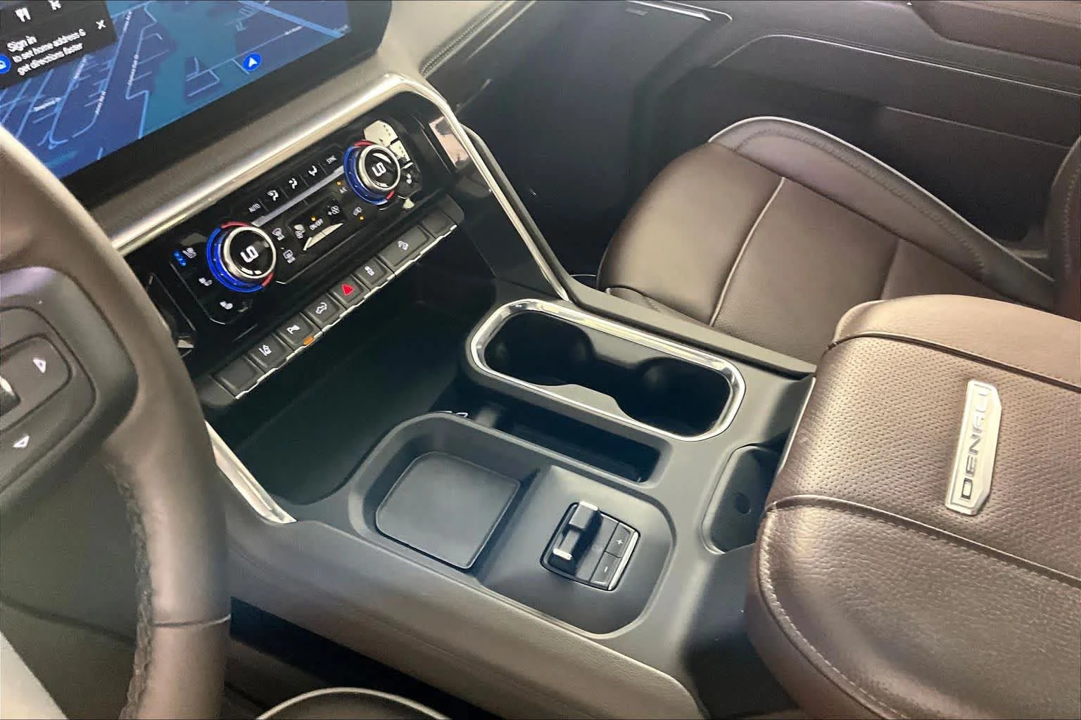 Used 2024 White Frost Tricoat GMC Denali image 16