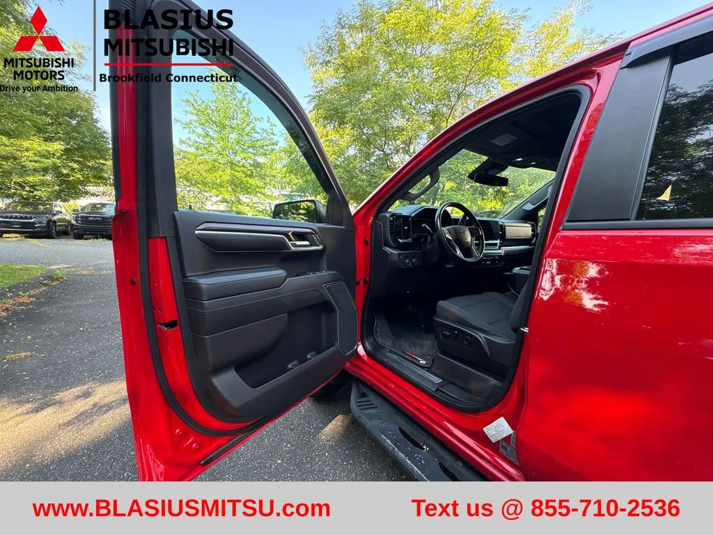 Used 2022 Red Chevrolet LT Trail Boss image 13
