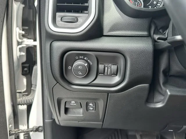 Used 2022 Off-white Ram Laramie Crew Cab 4x4 5