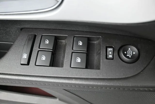 Used 2016 SUMMIT WHITE Chevrolet LTZ image 12