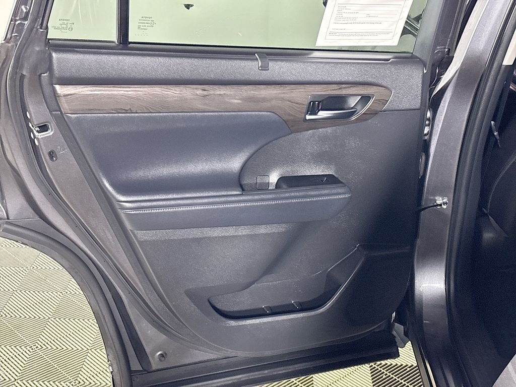 Used 2022 Gray Toyota Platinum image 20