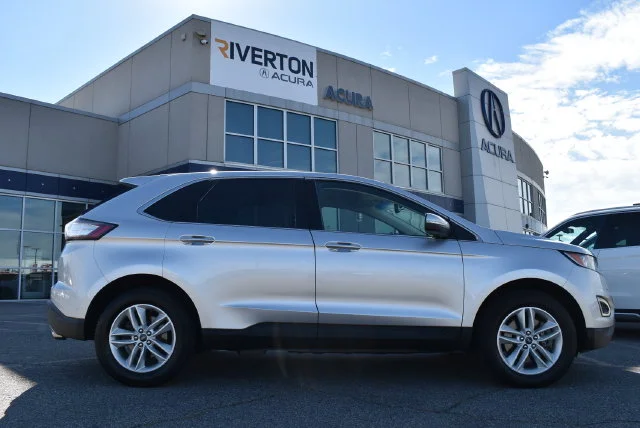 Used 2017 Ingot Silver Ford SEL image 4
