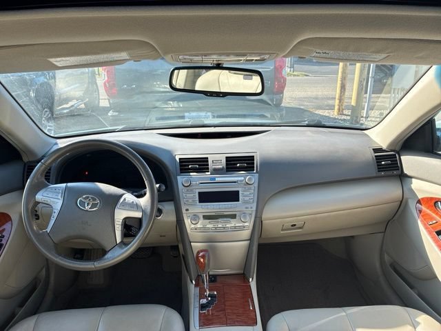 Used 2011 Aloe Green Metallic Toyota LE image 24