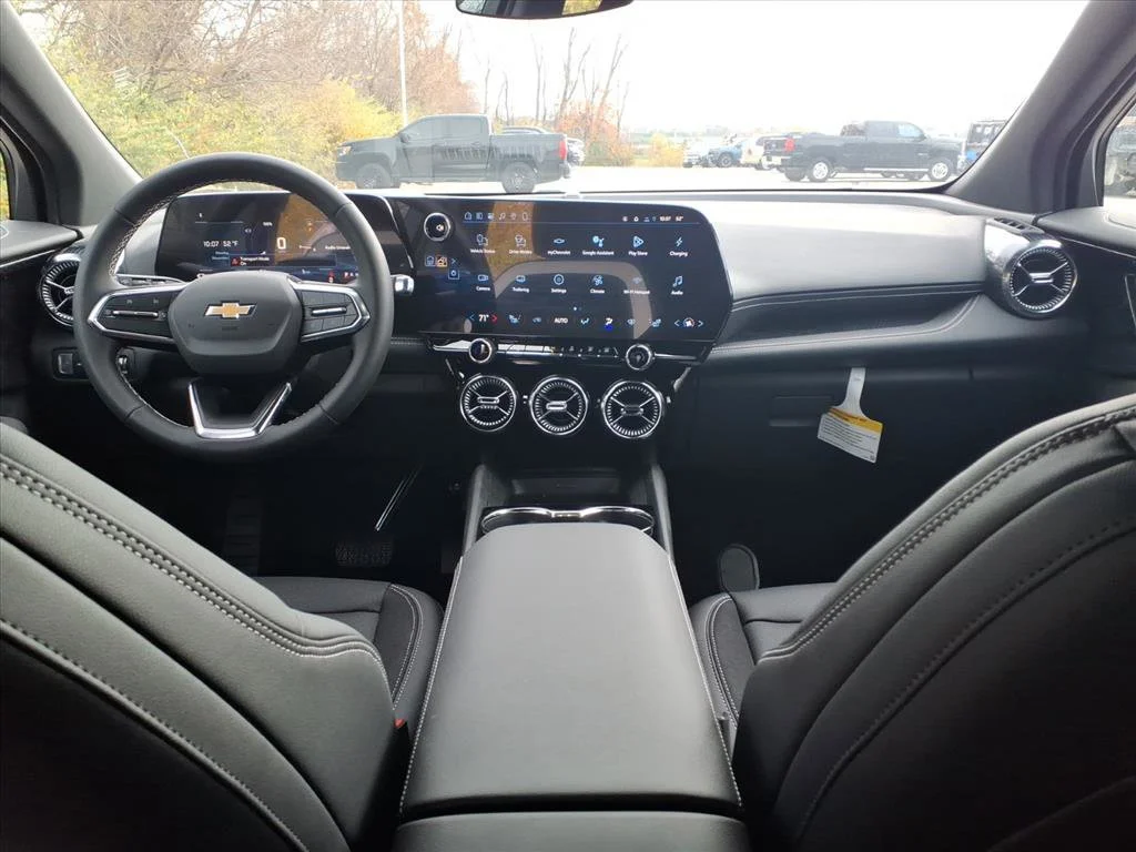 New 2026 Summit White Chevrolet LT image 6