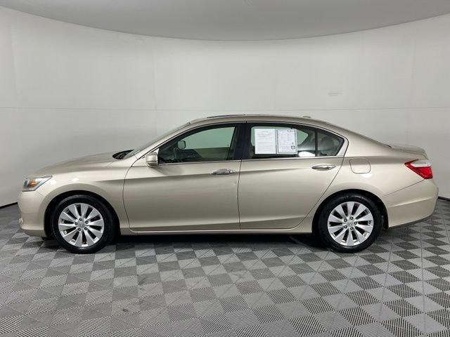 Used 2015 Gold Honda EX-L image 4