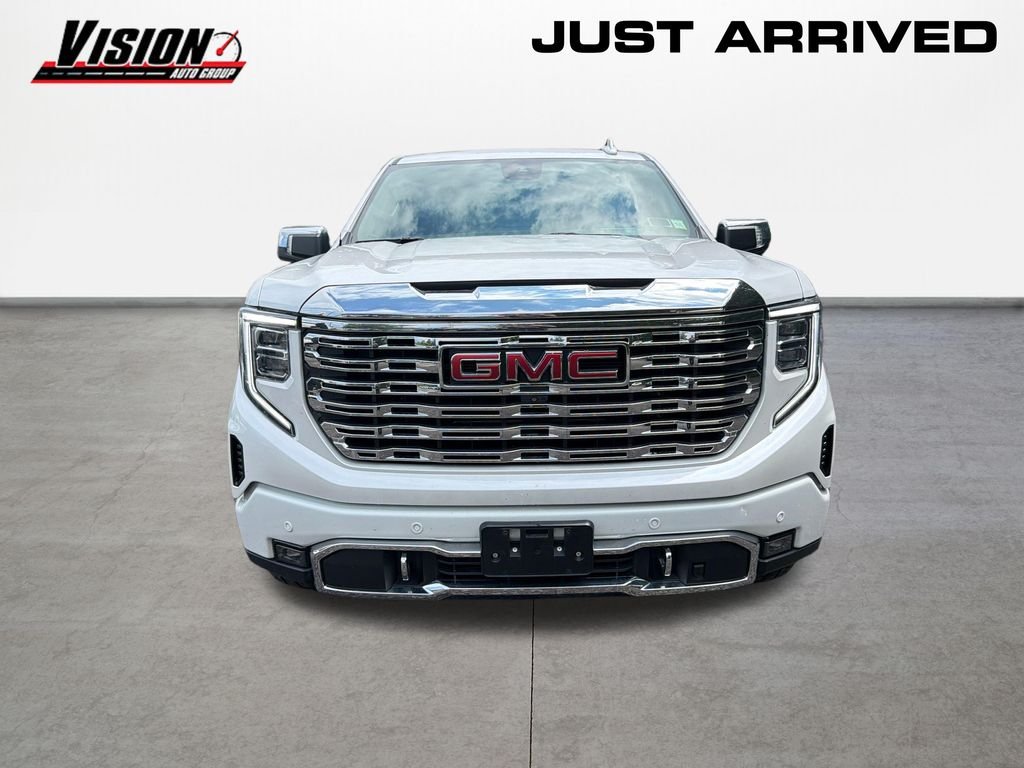 Used 2023 White GMC Denali image 2