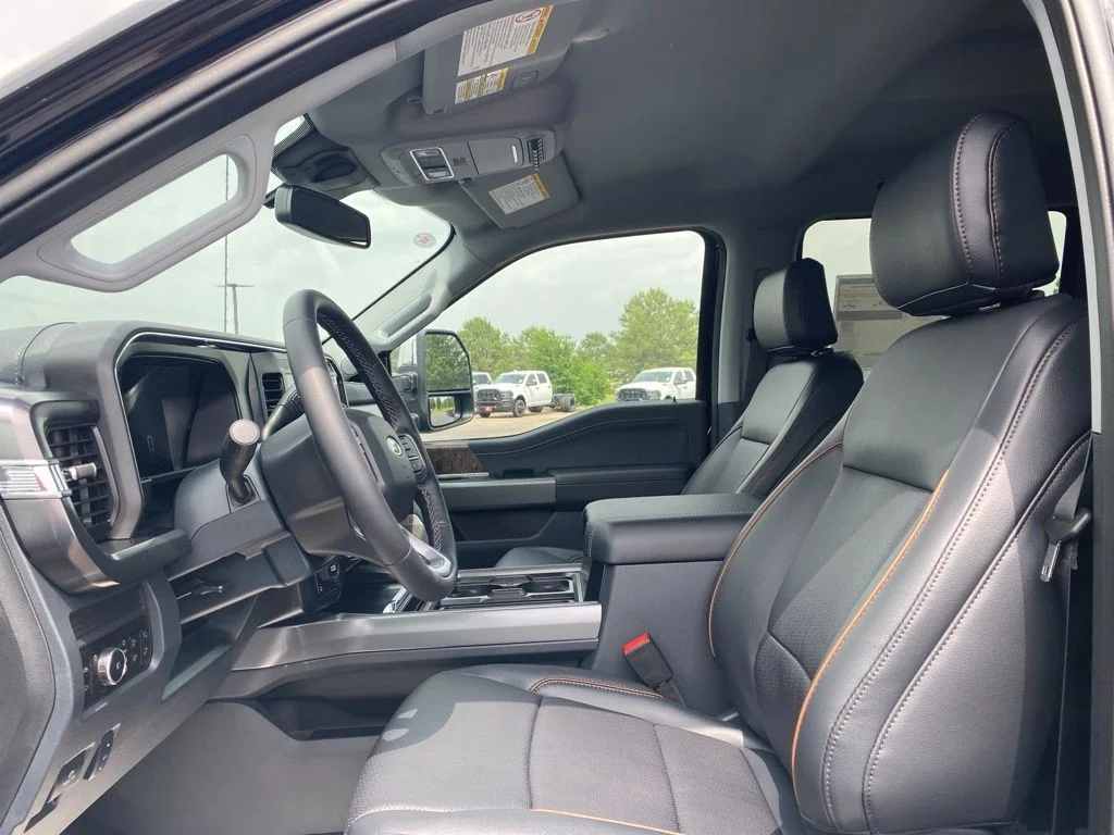 New 2026 Agate Black Metallic Ford F-250® Lariat® image 13