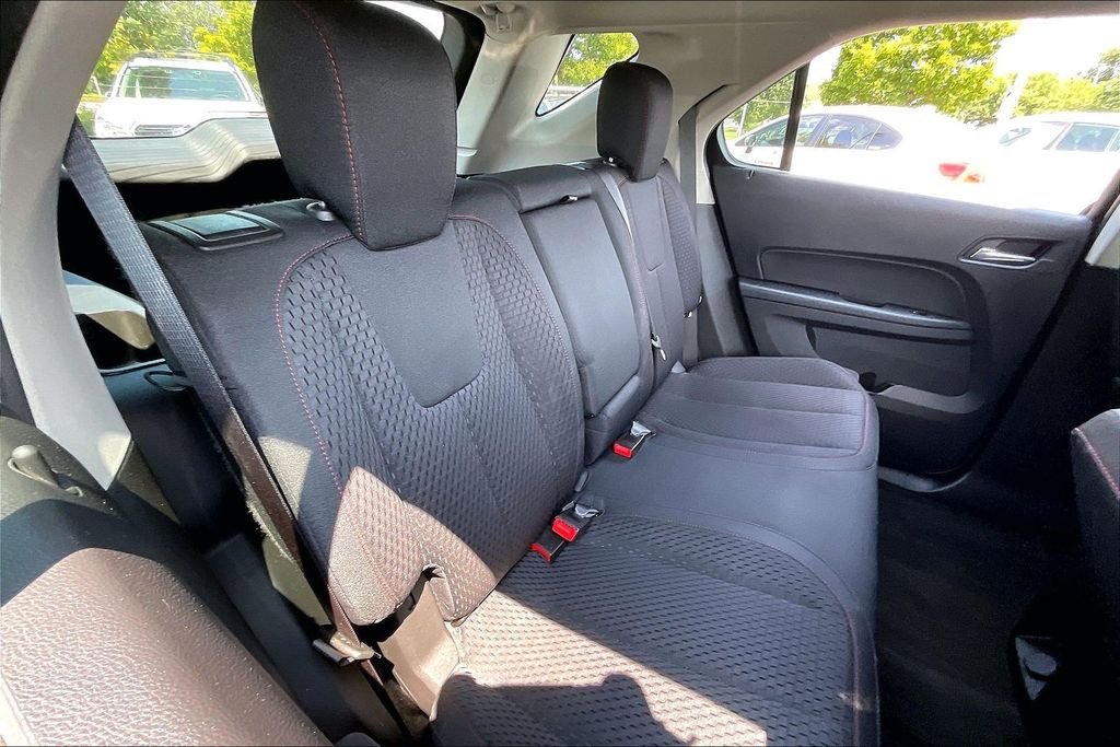 Used 2014 Silver Chevrolet LS image 30