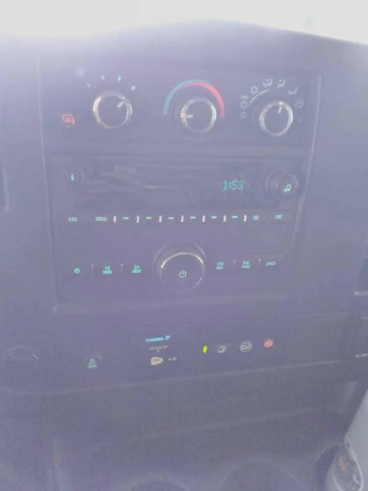Used 2025 Summit White Chevrolet WT image 7