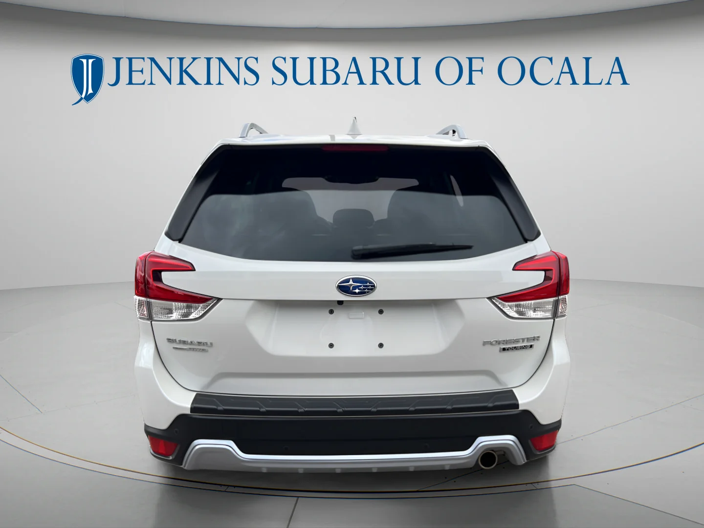 Used 2023 Crystal White Pearl Subaru Touring image 4