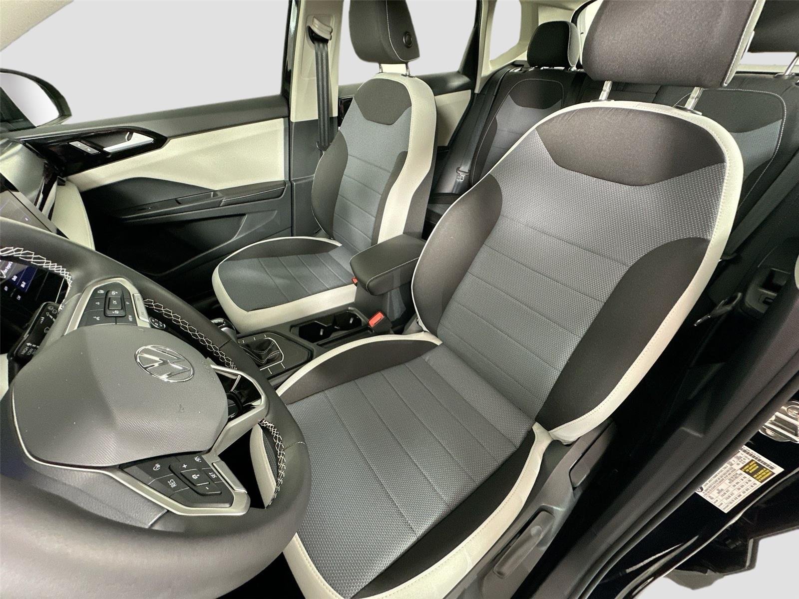 New 2026 Deep Black Pearl Volkswagen S image 19