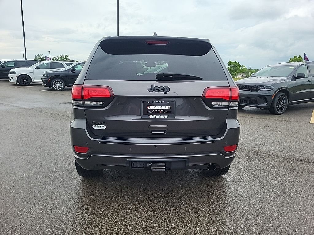 Used 2020 Gray Jeep Altitude image 4