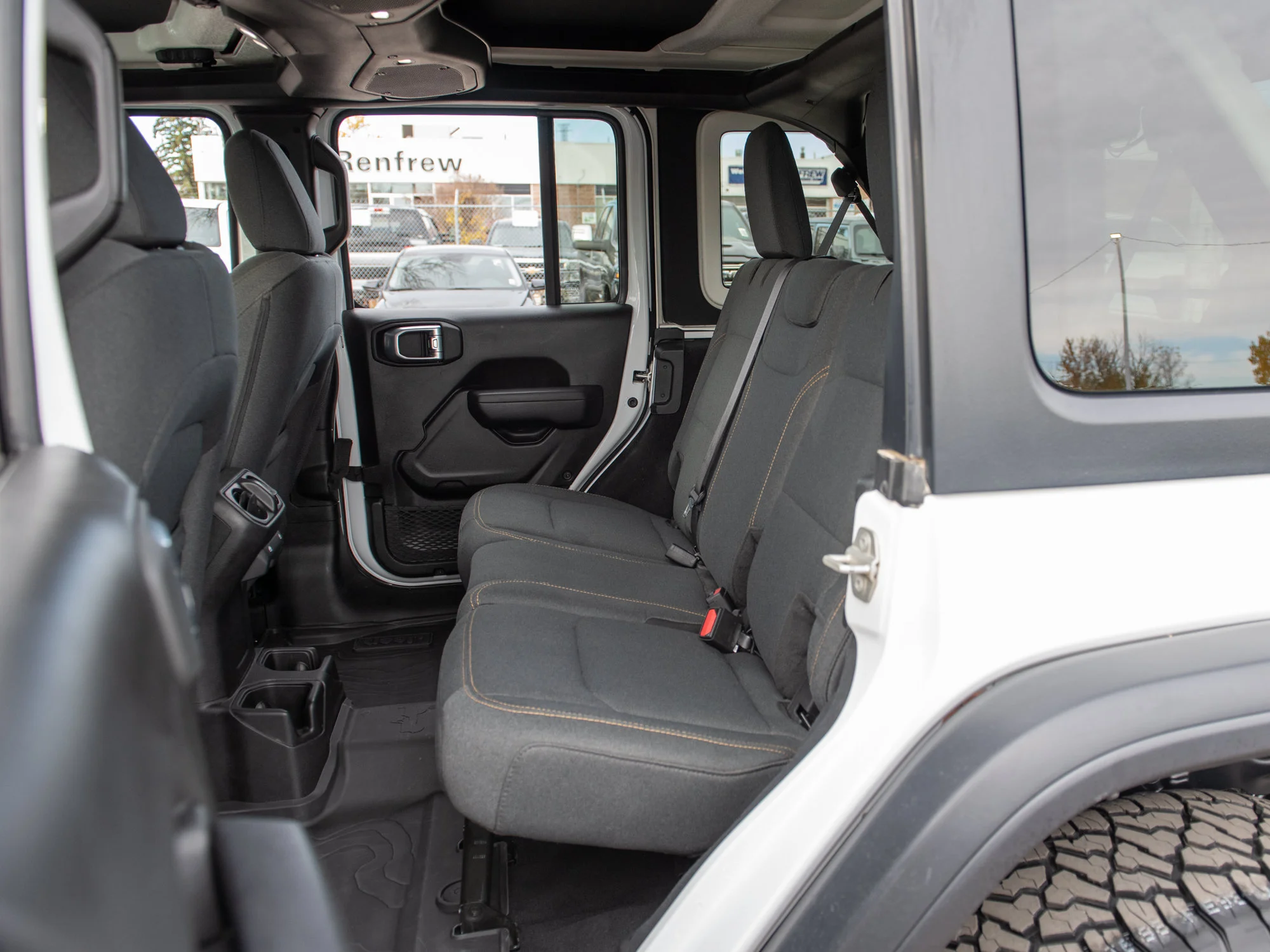 Used 2024 White Jeep Willys* 4 Door 4x4, Safety Group, Rear Locker, Heated Seats/Wheel image 14