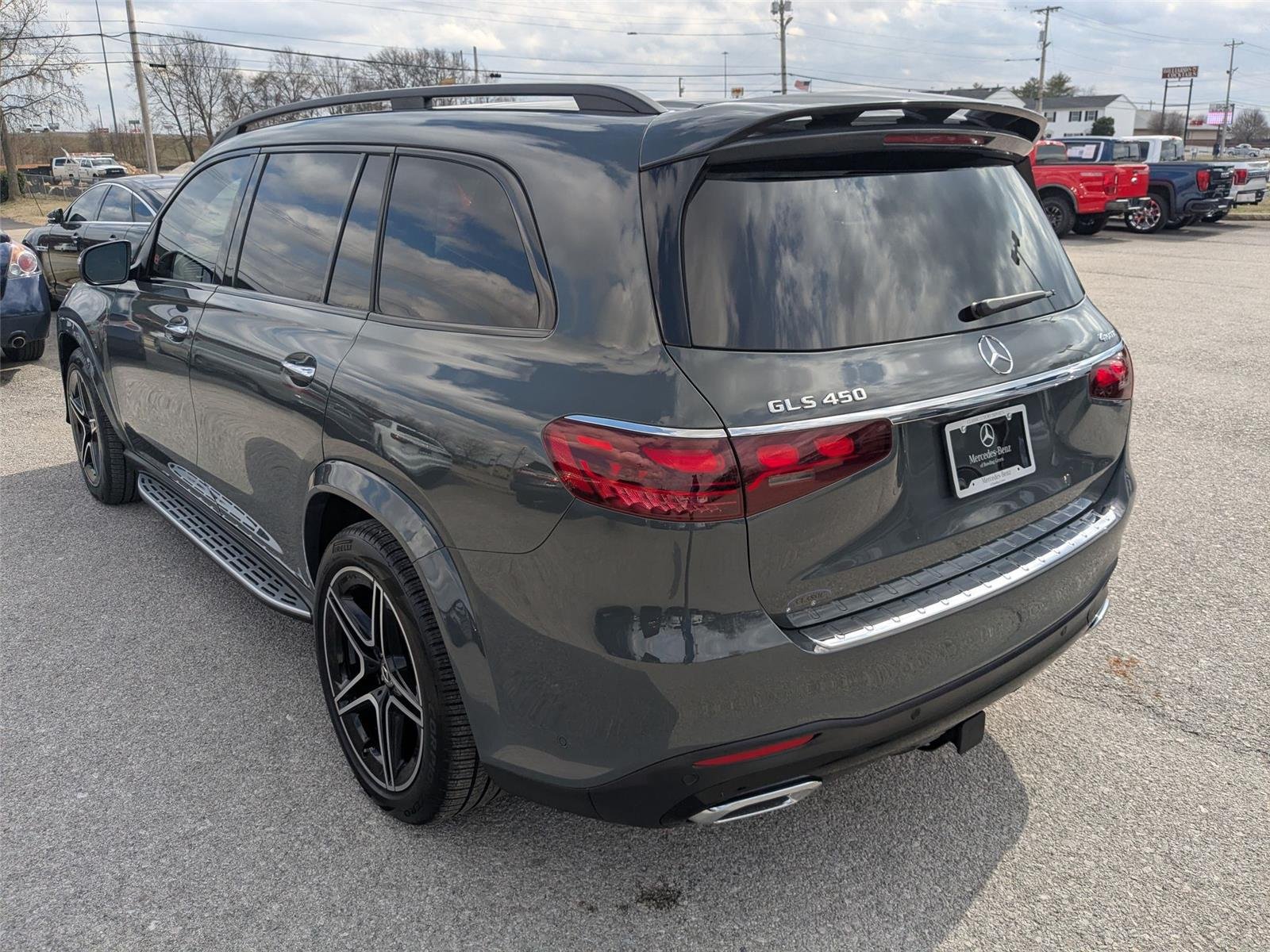 Used 2025 MANUFAKTUR Signature Silicon Grey Mercedes-Benz GLS 450 image 7