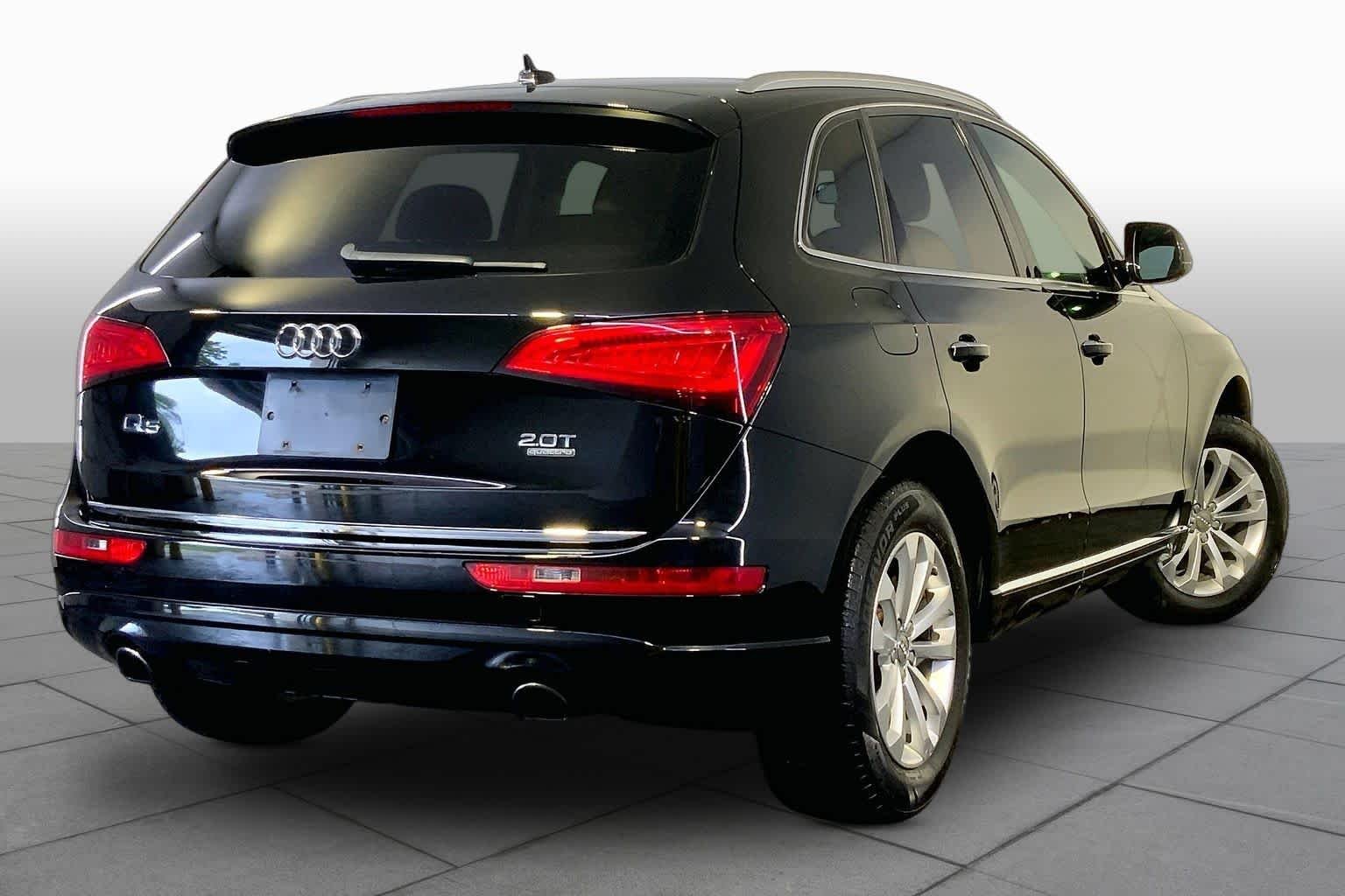 Used 2017 Brilliant Black Audi Premium image 13