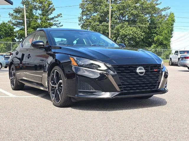 Used 2024 Black Nissan 2.5 SR image 7