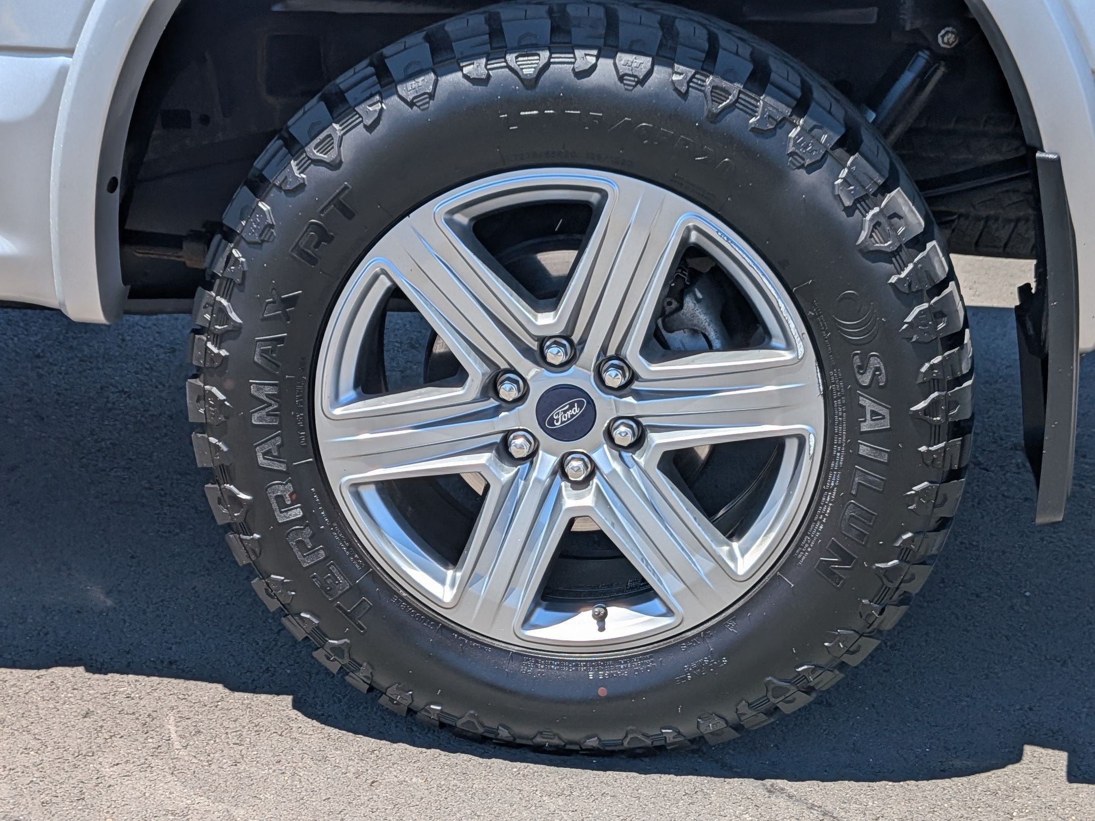 Used 2019 Ingot Silver Metallic Ford LARIAT image 12