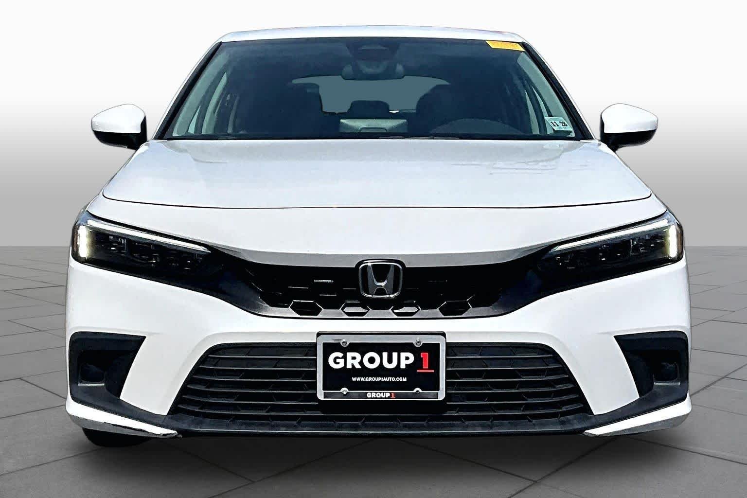 Used 2024 Platinum White Pearl Honda LX image 4