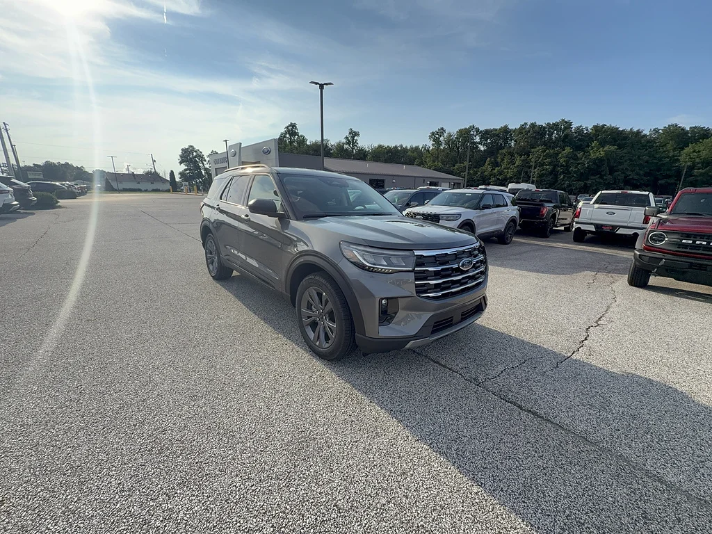 New 2026 Carbonized Gray Metallic Ford Active image 9