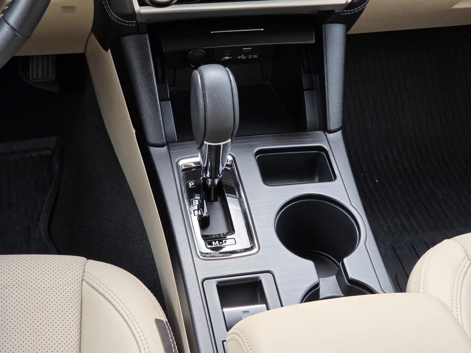 Used 2019 Wilderness Green Metallic Subaru Limited image 17
